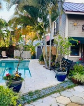 235 7th Ave NE in St. Petersburg, FL - Building Photo - Building Photo