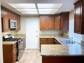 8770 Buckeye Ct in Fontana, CA - Building Photo - Building Photo