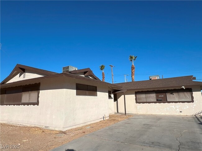 4424 Hillcrest Ave in Las Vegas, NV - Building Photo - Building Photo