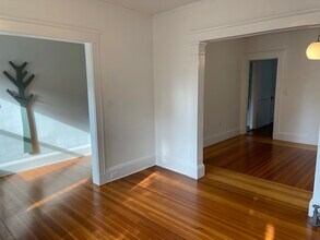 11 Marion Rd in Belmont, MA - Foto de edificio - Building Photo