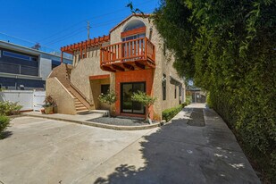 1943 19th St, Unit B in Santa Monica, CA - Building Photo