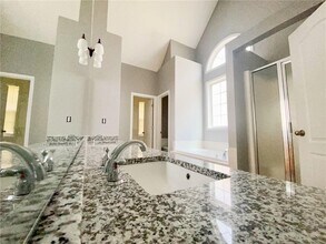 675 Millbrook Village Dr in Tyrone, GA - Building Photo - Building Photo