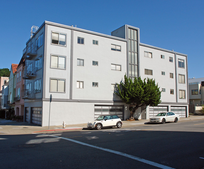 2550 Golden Gate Ave in San Francisco, CA - Building Photo - Building Photo