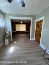 40 Pierce St in Kingston, PA - Foto de edificio - Building Photo