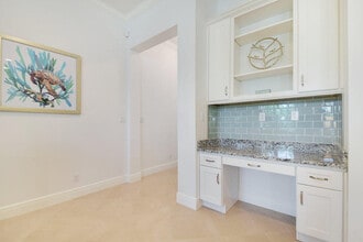 106 Ocean Breeze Dr in Juno Beach, FL - Building Photo - Building Photo