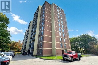 15 London Green Ct in Toronto, ON - Building Photo - Building Photo