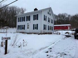 121 Mount Tobe Rd, Unit A in Plymouth, CT - Building Photo