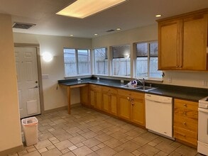 1245 Spear Ave in Arcata, CA - Building Photo - Building Photo