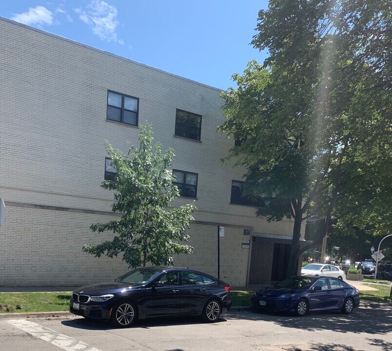 5757 N Francisco Ave in Chicago, IL - Building Photo