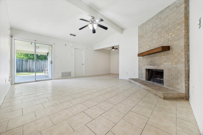 2007 Old W Pl in Round Rock, TX - Building Photo - Building Photo