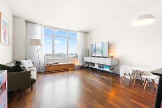8100 River Rd in North Bergen, NJ - Building Photo - Building Photo