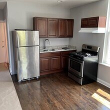 1421 N Rockwell St-Unit -2F in Chicago, IL - Building Photo - Building Photo