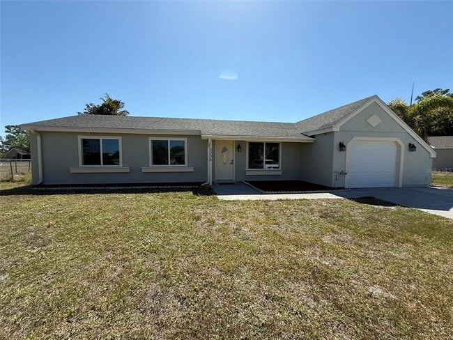 3236 Montclair Cir in North Port, FL - Building Photo - Building Photo