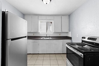5722 Pickfair St in Houston, TX - Building Photo - Building Photo
