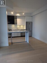 33 Shore Breeze Dr in Toronto, ON - Building Photo - Building Photo