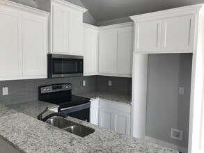 111 Elder St in Waxahachie, TX - Building Photo - Building Photo