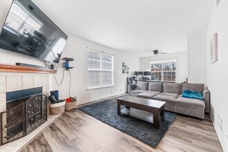 1455 Reserve Ln in Dekalb, IL - Building Photo - Building Photo