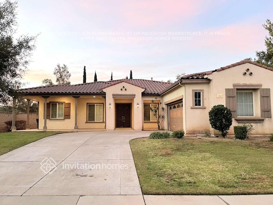 13941 Laurel Tree Dr in Rancho Cucamonga, CA - Building Photo