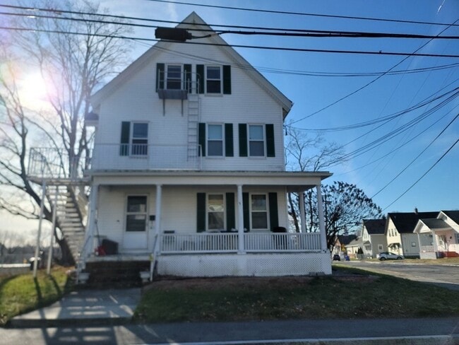 26 Kilton St in Taunton, MA - Building Photo - Building Photo