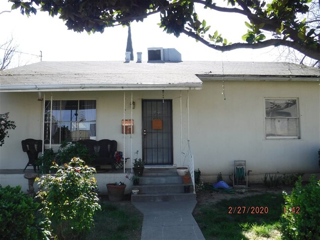 930 Spiva Ave in Yuba City, CA - Building Photo - Building Photo