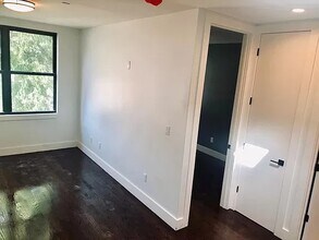 425 S 5th St-Unit -4B in Brooklyn, NY - Foto de edificio - Building Photo
