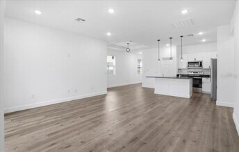 1535 13th St S in St. Petersburg, FL - Building Photo - Building Photo