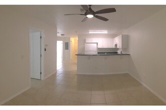 1169 Lake McGregor Dr in Ft. Myers, FL - Building Photo - Building Photo
