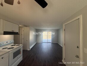 385 Pine St in Bangor, ME - Building Photo - Building Photo