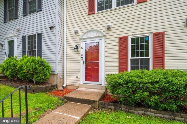 16110 Hayshire Ct in Gaithersburg, MD - Building Photo - Building Photo