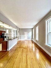 2034 W Grace St in Richmond, VA - Foto de edificio - Building Photo