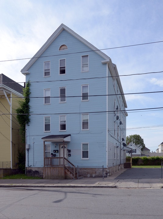 12 Nye St in New Bedford, MA - Building Photo