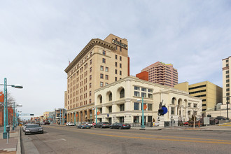 Sunrise Bank in Albuquerque, NM - Building Photo - Building Photo