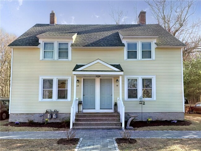 16 Bowling Ln, Unit 16