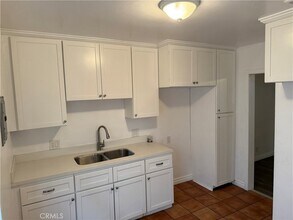 749 S Berendo St, Unit 3 in Los Angeles, CA - Foto de edificio - Building Photo