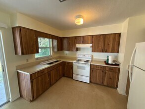2369 S Tennyson Pt in Homosassa, FL - Building Photo - Building Photo