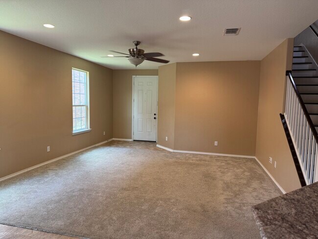 532 Dusty Emerald in Universal City, TX - Building Photo - Building Photo