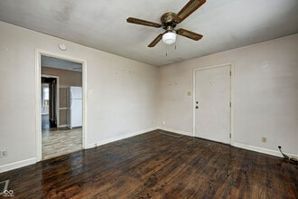 5376 W 10th St in Indianapolis, IN - Building Photo - Building Photo