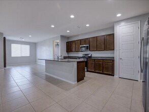 6659 E Via Olmeda in Tucson, AZ - Building Photo - Building Photo