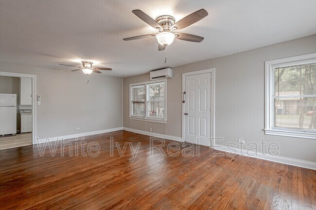 1312 16th St in Huntsville, TX - Building Photo - Building Photo