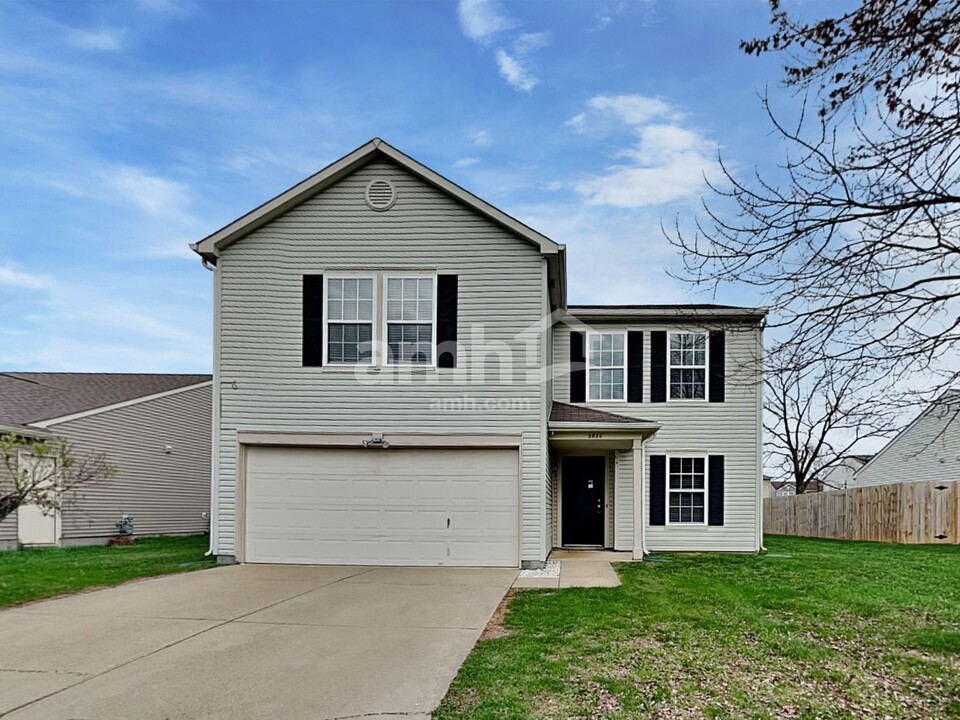 5635 Olive Branch Way in Indianapolis, IN - Building Photo