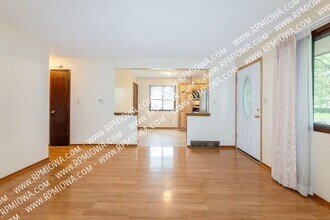 2104 NW 10th St in Ankeny, IA - Building Photo - Building Photo