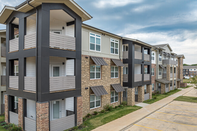 The Greens on Blossom Way I/II in Rogers, AR - Foto de edificio - Building Photo