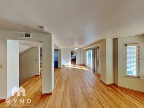 125 Rosa Flora Cir in South San Francisco, CA - Building Photo - Building Photo