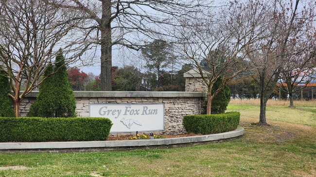 1815 Fox Den Way in Greenville, NC - Foto de edificio - Building Photo