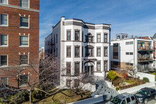 3504 13th St NW in Washington, DC - Foto de edificio - Building Photo