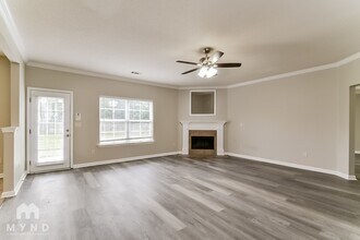 4050 Sidlehill Dr in Olive Branch, MS - Foto de edificio - Building Photo