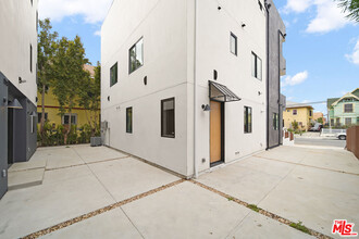 1518 Magnolia Ave in Los Angeles, CA - Building Photo - Building Photo