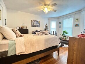 25 Montfern Ave, Unit 1 in Boston, MA - Foto de edificio - Building Photo
