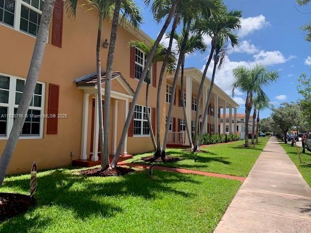 33 Salamanca Ave in Coral Gables, FL - Building Photo - Building Photo