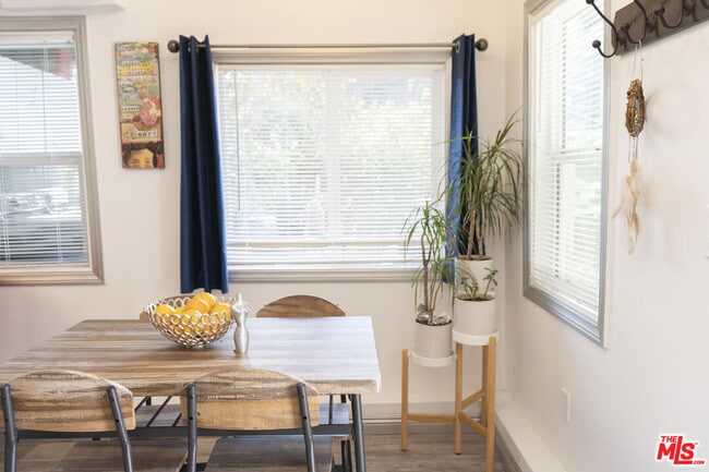 348 Laveta Terrace in Los Angeles, CA - Building Photo - Building Photo